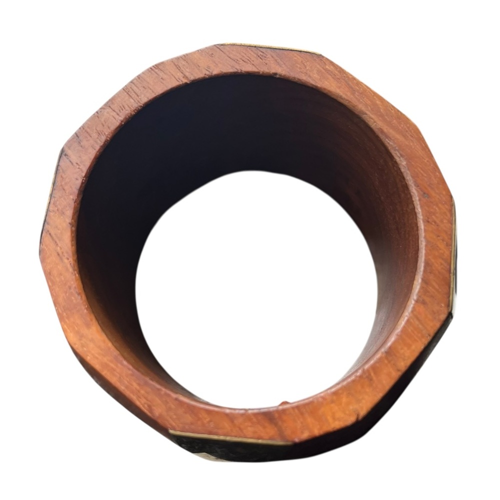 Vintage faceted chunky wood bangle bracelet with abstract brass inlay design - Picture 5 of 7